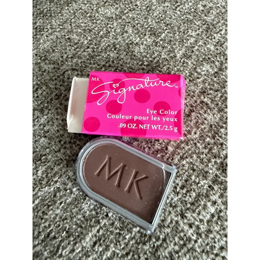 New In Box Mary‎ Kay Signature Eye Color Whipped Cocoa